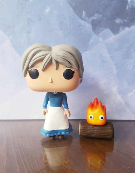 Sophie & Calcifer (Howl's Moving Castle) - Custom Funko POP Figures #animationstudio #animation #studio #howl's #moving #castle Sophie Calcifer, Calcifer Howl's Moving Castle, Kitchens Pantry, Howls Moving, Custom Funko Pop, Custom Funko, Funko Pop Toys, Funko Pop Collection, Howl's Moving Castle