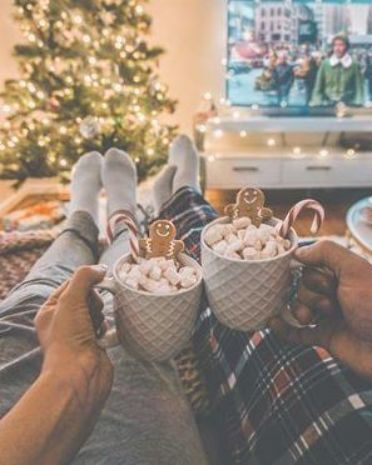 Christmas movie night in Cozy Christmas Living Room, Christmas Movie Night, Christmas Playlist, Tv Adverts, Christmas Aesthetic Wallpaper, Christmas Bedroom, Christmas Movie, Cute Snowman, Autumn Activities