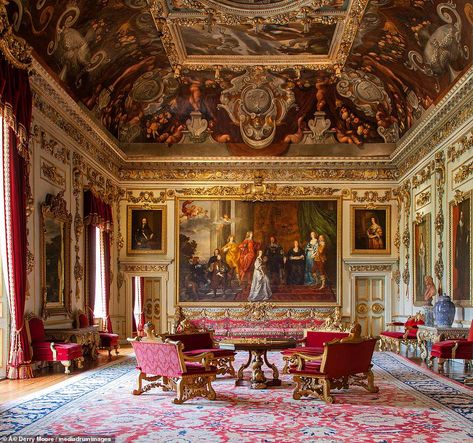 The ornately decorated reception room at Wilton House in Wiltshire (above) also features i... English Interior Design, Emma 2020, Wilton House, Baroque Interior, Architecture Baroque, Historical Interior, English Houses, Country Estates, Victorian Style Homes