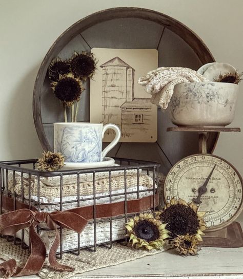 Vignette Styling, Vintage Vignettes, Pie Dish, Farmhouse, Table Decorations, Quick Saves