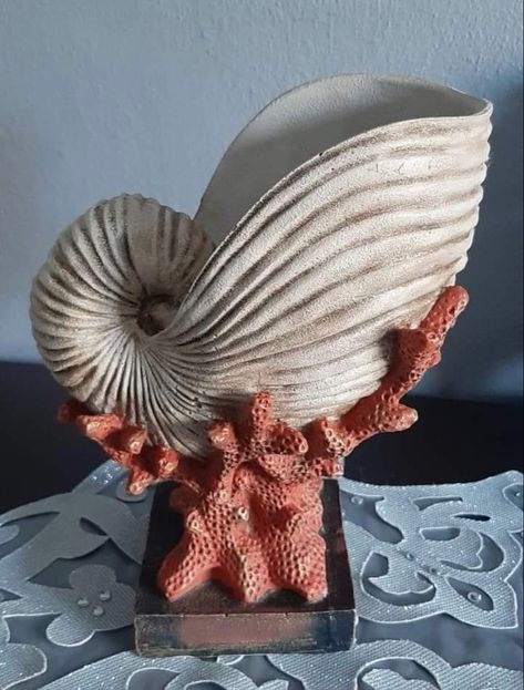 Ceramic Vessels Ideas, Paper Mache Art Sculpture, Ceramic Monsters, Coral Sculpture, Ocean Images, Ceramic Art Sculpture, Ceramic Texture, Abstract Art Diy, Wildlife Decor