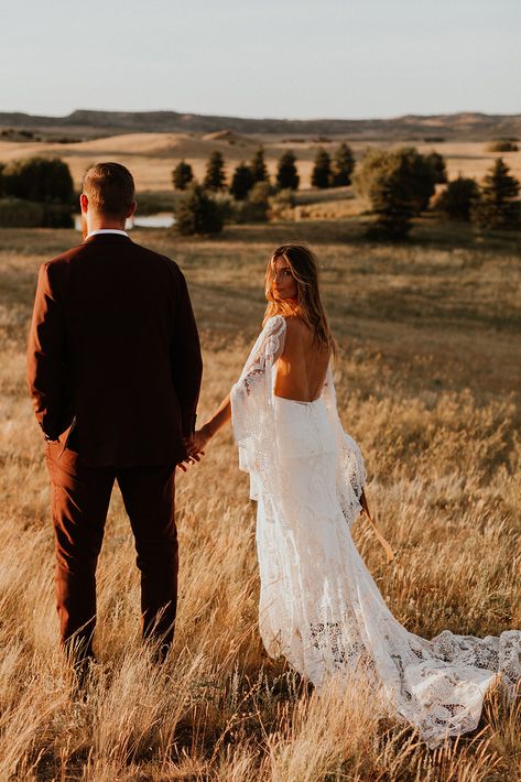 A Summer Montana Elopement - Montana & Wyoming Party Rentals Western Wedding Bride And Groom, Montana Wedding Pictures, Wedding In Wyoming, Boho Elopement Photography, Boho Wedding Elopement, Elopement Ideas Montana, Elopement Dress Mountain, Montana Wedding Photography, Ranch Elopement