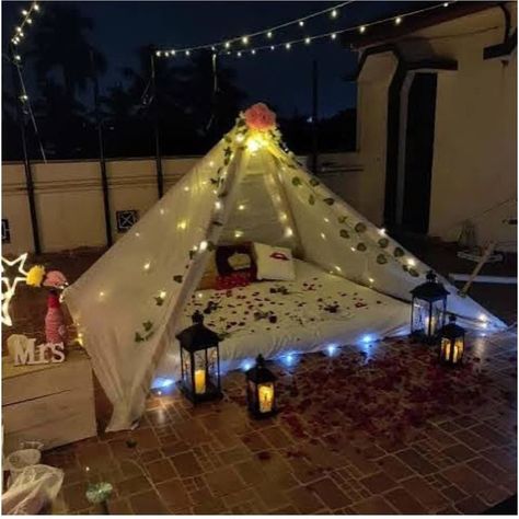 Terrace Tent Ideas, Canopy Decorations, Candle Light Dinner Ideas, Terrace Canopy, Romantic Room Surprise, Romantic Dinner Decoration, Birthday Decorations At Home, Birthday Room Decorations, Sleepover Birthday Parties