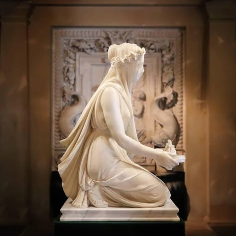 Veiled Vestal Virgin - Raffaele Monti, Chatsworth House Collection #sculpture #fineart #greekmythology #hestia Veiled Vestal Virgin, Veiled Vestal, Ancient Rome Aesthetic, Greek Goddess Aesthetic, Realistic Wishlist, Statue Drawing, Sculpture Reference, Vestal Virgin, Italian Statues