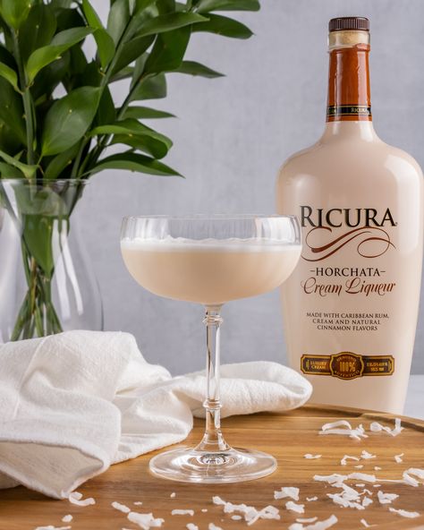 Rum Chata Martini Recipes, Rum Chata Martini, Coconut Creme Cocktails, Hazelnut Liquor Cocktails, Rumchata Pumpkin Pie Martini, Coconut Martini, Rum Cream, Caribbean Rum, Cream Liqueur