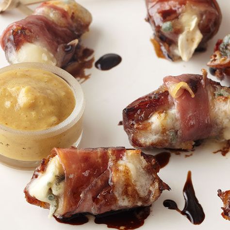 Party Appetizers Summer, Prosciutto Wrapped Dates, Appetizers Summer, Blue Cheese Appetizers, Balsamic Reduction Sauce, Summer Party Appetizers, Wrapped Dates, Stuffed Dates, Prosciutto Wrapped