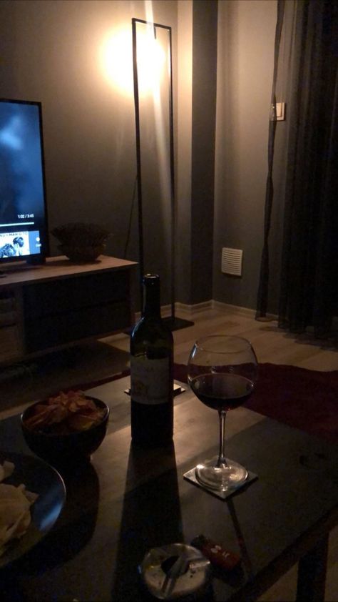 Wine Night At Home Aesthetic, Wine Night Instagram Story, Wine Aesthetic Night, Wine Living Room, Living Room Night, Bungalow House Floor Plans, Friends Party Night, Beautiful Winter Pictures, Romantic Wine