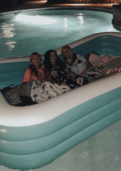 Fancy Sleepover Aesthetic, Pool In A Pool Sleepover, Inflatable Pool Sleepover, Sleepover In Pool, Fun Summer Sleepover Ideas, Porch Sleepover, Pool Sleepover In Pool, Girls Sleepover Aesthetic, Pool Sleepover