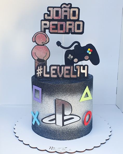 Bolo chantininho no tema bem adolescente Bolo Tema Video Game, Bolo Gamer, Gaming Cake, 13 Birthday Cake, Birthday Cake For Him, Cake Decorating Piping, 13th Birthday, 9th Birthday, Cake Designs