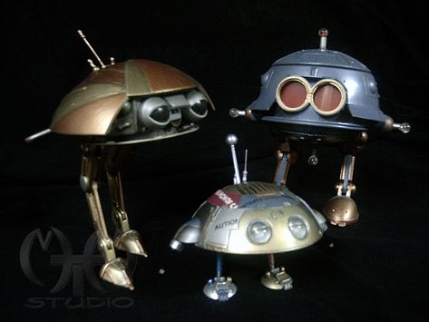 Old Films... Batteries not included. I'd like one of these little guys for christmas please :) Futuristic Robot, Arte Robot, Found Object Art, Toy Ideas, Kid Movies, Robot Art, Batteries Not Included, Mega Man, Found Object