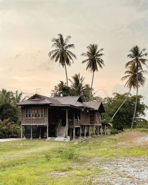 Kampung House, Malay House, House On Stilt, Eid Fitr, 3d Globe, Malaysia Truly Asia, Cambodian Art, Iron Man Art, Anime Backgrounds