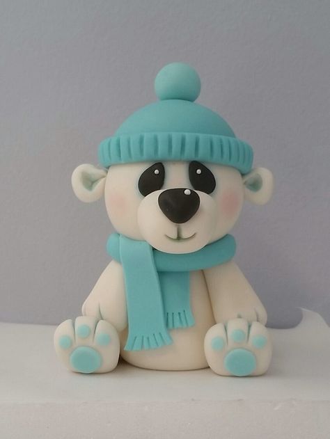 Fondant Bear, Bear Cake Topper, Clay Crafts For Kids, Christmas Cake Designs, Clay Moulding, Fondant Animals, Christmas Cake Decorations, Fondant Cake Toppers, Polymer Clay Ornaments