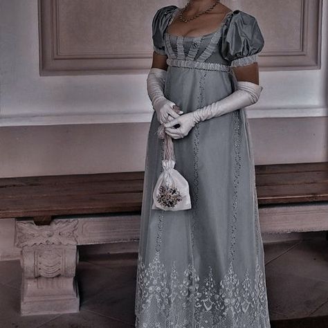 Pride And Prejudice Dress, 1820s Dress, Victorian Era Dresses, Regency Gown, Regency Era Fashion, Eldest Daughter, Period Dress, Regency Dress, Regency Fashion