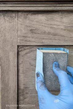 DIY Restoration Hardware Greige Paint Finish - Salvaged Inspirations Restoration Hardware Finish Diy, Driftwood Finish Diy, Restoration Hardware Diy, Cabin Update, Grey Wash Wood, Restoration Hardware Finish, Restauration Hardware, Restoration Hardware Look, Restoration Hardware Paint