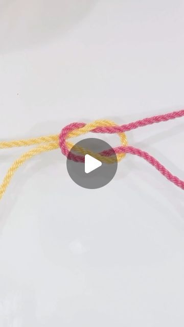 Yarn Joining Invisible, How To Tie Yarn Together, How To Tie Two Yarns Together, Invisible Knot Joining Yarn, Crochet Magic Knot, Magic Knot Crochet, Joining Yarn Ends, Invisible Knot Crochet, Magic Knot For Joining Yarn