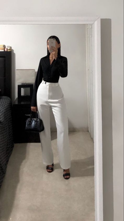 Elevate Your Office Style: Baddie-Inspired Fashion Trends Corporate Baddie Outfits, Cute Professional Outfits, Corporate Baddie, Cream Pants, Corporate Attire, Professional Outfits Women, Business Outfits Women, Stylish Work Attire, Corporate Outfits