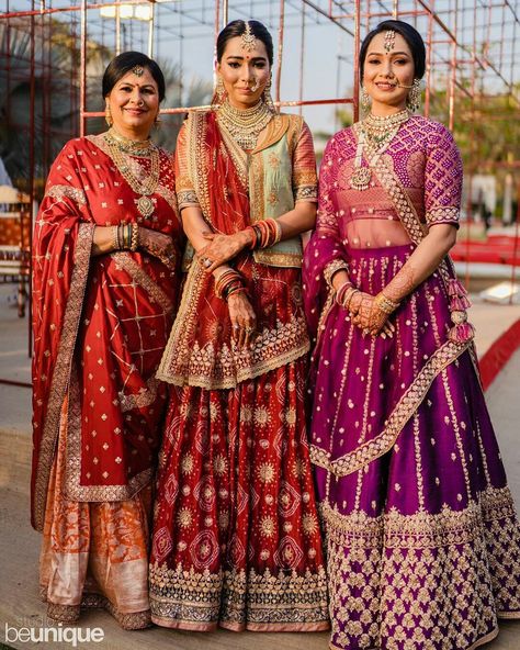 Lehnga For Mothers, Gujrati Saree Look For Wedding, Elegant Royal Dresses, Long Blouse Designs, Sangeet Outfit, Indian Sari Dress, Couple Wedding Dress, Mother Of Bride Outfits, Lehenga Designs Simple