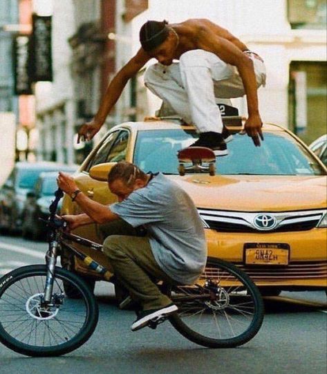 Stussy Skate, Skateboarding Photography, Tyshawn Jones, King Of New York, Skate Photography, Skateboard Photos, Skate Vibes, Skateboard Aesthetic, Skate Photos