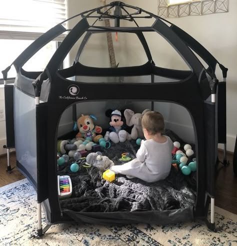 Pop N Go Playpen, Pack N Play Nursery Room Ideas, Baby Playpen Ideas, Baby Play Pin, Playpen Ideas, Kids Playpen, Kids Safety, Baby Playpen, Baby Gadgets