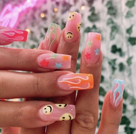 #nails #nailinspo #nailideas #acrylicnails #nailart #preppy #aesthetic #vsco Preppy Nails, Retro Nails, Colorful Nail, Cute Acrylic Nail Designs, Nail Swag, Acrylic Nails Coffin Short, Summer Acrylic Nails, Short Acrylic Nails Designs, Fire Nails