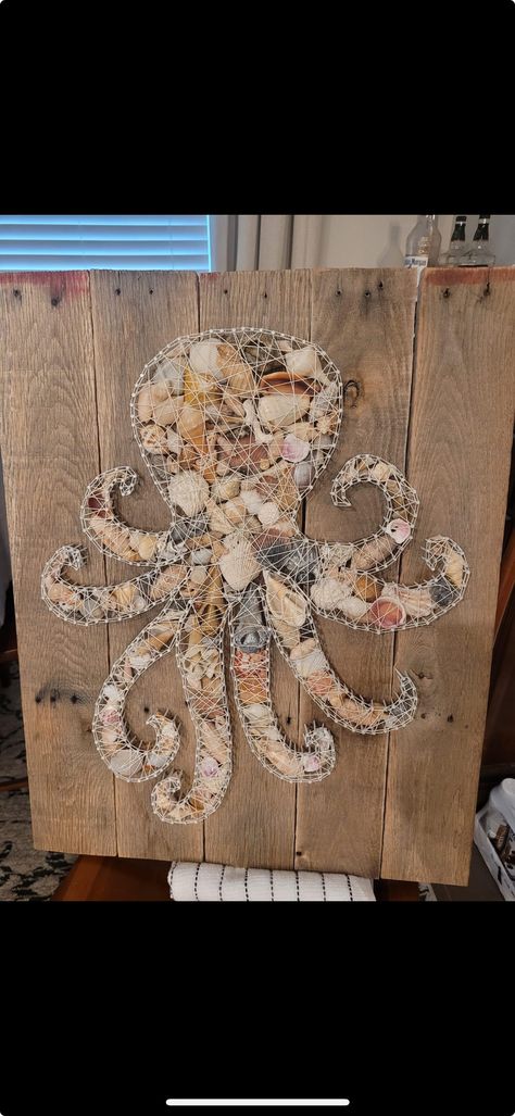 Octopus Seashell Art, Octopus Craft, Octopus Crafts, Hawaiian Cocktails, Seashell Art, Crafts To Make And Sell, Seashell Crafts, Shell Art, Sea Shell