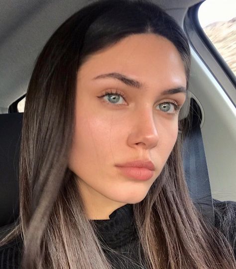 Vika Bronova on Instagram: “the explorer :)” Hair Ideas For Pale Skin And Green Eyes, Brunette Hair Pale Skin Green Eyes, Dark Hair With Green Eyes, Dark Hair Blue Eyes Girl, Pale Skin Dark Hair Blue Eyes, Dark Brown Hair Pale Skin, Brown Hair Pale Skin, Victoria Brono, Brunette Green Eyes