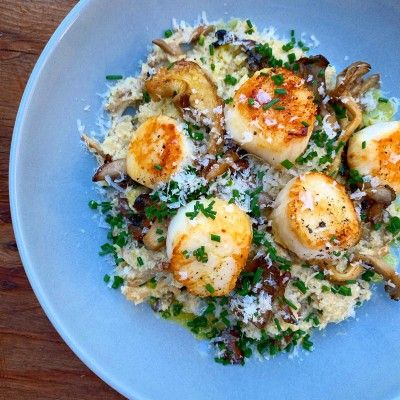 Cauliflower Mushroom Risotto with Seared Scallops #keto #scallops #glutenfree #cauliflower #cauliflowerrice #cauliflowerrisotto #risotto #prepschool #thrivemarket Cauliflower Mushroom, Plant Diet, Cauliflower Risotto, Seafood Recipes Healthy, Healthiest Seafood, Mushroom Risotto, Scallops Seared, Cauliflower Recipes, Cookbook Recipes