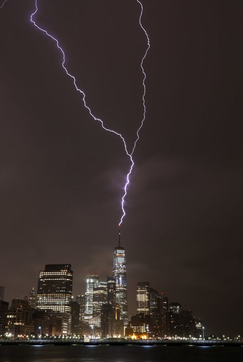 Thunder City, Characters Inspiration, New York City Photos, E.t Art, Miss Fortune, One World Trade Center, Lightning Storm, Trade Centre, Lightning Strikes