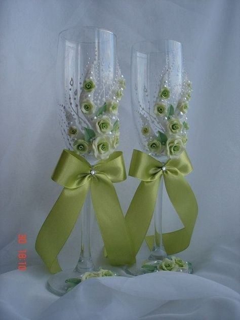 Tiana Themed Wedding, Quinceanera Cups, Tiana Princess And The Frog Quince Theme, Tinkerbell Quinceanera Theme, Tiana Quinceanera Themes, Tiana Themed Quince, Princess And The Frog Quinceanera Theme, Princess And The Frog Wedding Theme, Princess Tiana Sweet 16 Ideas