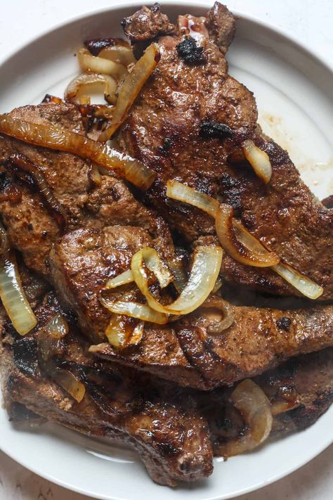 Beef Liver and Onions Healthy Beef Liver Recipes, Best Way To Cook Liver, Bison Liver Recipe, Liver Cooking Ideas, Best Beef Liver And Onions Recipe, Side Dish For Liver And Onions, Liver Dishes, Liver Meals, Fried Beef Liver And Onions