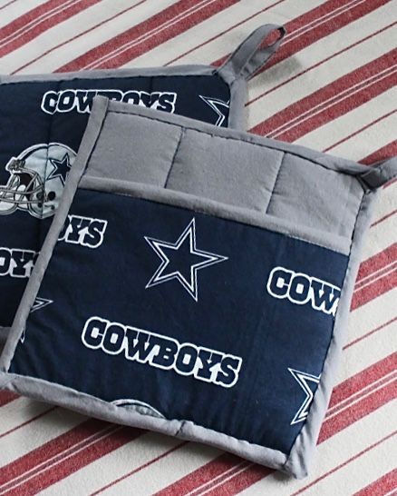 Yes, there are good handmade gift options for sports fans! Customize these with fabric from their favorite sports teams. #handmadegiftideas #giftsforsportsfans Sports Team Sewing Projects, Football Sewing Projects, Nfl Crafts Diy, Sewing Gifts For Men, Dallas Cowboys Crafts, Fleece Crafts, Football Fabric, Jersey Ideas, Cowboy Crafts