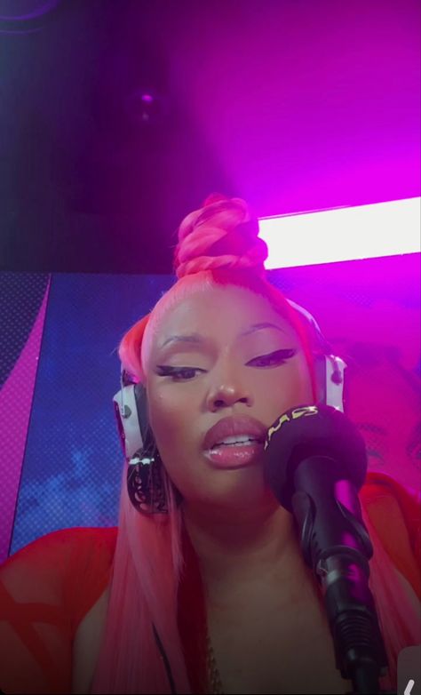 Nicki Minaj on Queen Radio live 3/3/23 Nicki Minaj Queen Radio Outfits, Nicki Minaj Live, Nicki Minaj Before Fame, Queen Radio Nicki Minaj, Nicki Minaj Music Video, Nicki Minaj She For Keeps Music Video, Nicki Minaj Photos, Nicki Minaj, Queen