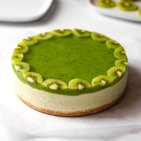 Pretty Cheesecake, Kiwi Cheesecake, Kiwi Dessert, Unique Cheesecake, Kiwi Cake, Raw Cake, Classic Cheesecake, Vegan Cheesecake, Muffin Man