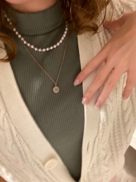 coquette, outfit, green, turtleneck, jewlery, necklace, nails, cardigan, white, aesthetic, inspo, inspiration, girly, hair Sage Green Turtleneck Outfit, Necklaces For Turtlenecks, Necklace On Turtleneck, Necklace Over Turtleneck, Necklaces With Turtlenecks, Turtleneck With Necklace, Necklace With Turtleneck, Turtle Neck Necklace, Green Coquette Outfit