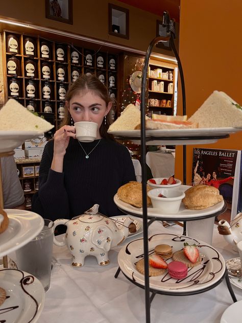 High Tea London Outfit, High Tea Aesthetic Outfit, British Afternoon Tea Aesthetic, High Tea Instagram Pictures, Twg Tea Aesthetic, London Tea Time, London Tea Aesthetic, Afternoon Tea Aesthetic Outfits, London Afternoon Tea Outfit