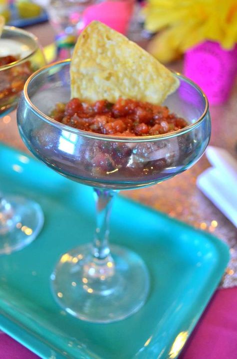 Cinco De Mayo Fiesta Dinner Party Party Ideas | Photo 14 of 30 Fiesta Dinner Party, Summer Birthday Parties, Summer Party Planning, Fiesta Party Ideas, Beach Party Ideas, Fiesta Cake, 40th Birthday Party Decorations, Mexican Fiesta Party, Summer Party Ideas