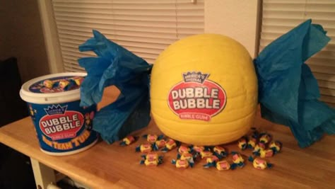 Dubble bubble pumpkin Double Bubble Pumpkin Decorating, Double Bubble Pumpkin, Pumpkin Painting Ideas Stranger Things, Pumpkin Decorating Contest Kids, Bubblegum Pumpkin, School Pumpkin Decorating Contest, Creative Pumpkin Painting Contest, Non Carved Decorated Pumpkins, Pumpkin Decorating Ideas For Contest