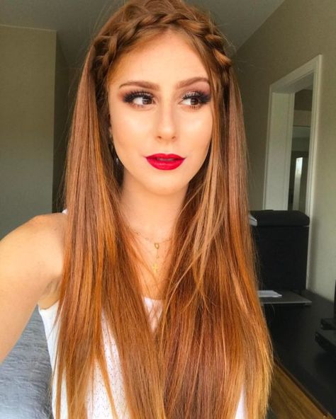 Peinados para el calor; mujer de cabello lacio, pelirrojo y largo, peinado con una corona de trenza Beliage Hair, Gorgeous Braids, Cute Braided Hairstyles, Long Red Hair, Pinterest Hair, Hair St, Braids For Long Hair, Long Red, Ginger Hair