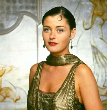 Evangaline Eliott -tumblr Louise Lombard, House Of Elliot, Flapper Fashion, Poverty And Hunger, Miss Fisher, British Tv Series, Spanish Woman, 1920's Fashion, Maggie Smith