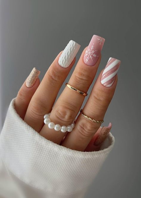 Nail Noel, Candy Cane Nails, Indigo Nails, Cute Christmas Nails, Sweater Nails, Snowflake Nails, Thanksgiving Nails, Winter Nail Designs, Festival Nails