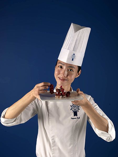 Meet the Chef: Soyoun Park from Le Cordon Bleu Paris. Originally from Seoul in South Korea, Soyoun first studied classical dance at the Korean National University of Art:  lcbl.eu/5re National University, Classical Dance, The Chef, Seoul, South Korea, Academic Dress, Chef, University, Paris