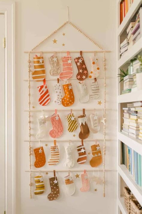 Heirloom Advent Calendar DIY Felt Countdown Calendar, Advent Calendar Ideas Diy Kids, Advent Calendar Ideas For Kids, Homemade Advent Calendar, Candy Advent Calendar, Advent Calendar Diy, Homemade Advent Calendars, Advent Calendar Ideas, Elsie Larson