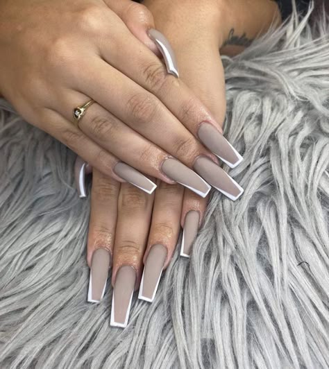 Matte Acrylic Nails, Nails Grunge, Coffin Nails Matte, Coffin Shape, Trim Nails, Brown Nails, Acrylic Nails Coffin, Square Acrylic Nails, Minimalist Nails