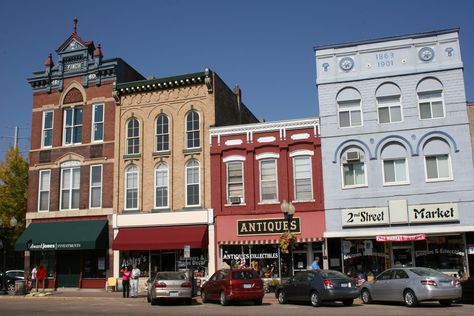 Row Of Buildings, Store Exterior, Store Building, Thrift Store Exterior, Vintage Buildings, Small Town Store Fronts, Small Town Buildings, Downtown Building Exterior, Small Town School Building