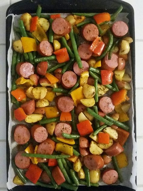 Beef Smoked Sausage Recipe, Hillshire Farm Sausage Recipes, Johnsonville Sausage Recipes, Kilbasa Sausage Recipes, Rope Sausage, Beef Sausage Recipes, Sausage And Veggies, Beans And Potatoes, Smoked Sausage Recipes