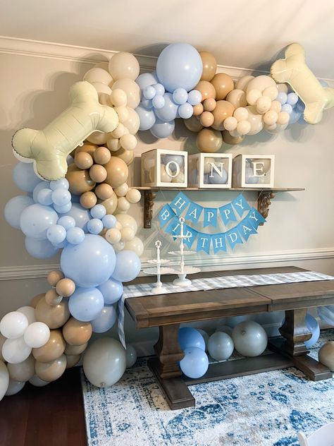 Puppy Party Balloon Garland, Puppy Balloon Arch, Puppy Balloon Garland, Puppy Dog First Birthday Little Boys, Dog First Birthday Party Ideas, Puppy Dog Birthday Party Boy, Let’s Pawty First Birthday, Dog Birthday Party Ideas Decoration, Dogs First Birthday Ideas