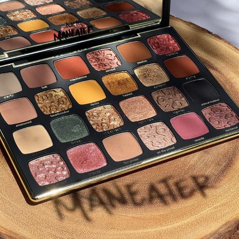 Tarte Maneater After Dark Palette Looks, Tarte Maneater Palette Looks, Tarte Maneater Palette, Dark Palette, Makeup Lifestyle, Eyeshadow Collection, Makeup Artistry, Luxury Makeup, Beautiful Makeup