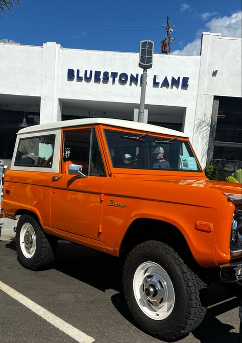 Orange Bronco, Cdg Wallpaper, Old Bronco, Early Bronco, Moving To Hawaii, Healthy Girl, Vroom Vroom, Future Car, Ford Bronco