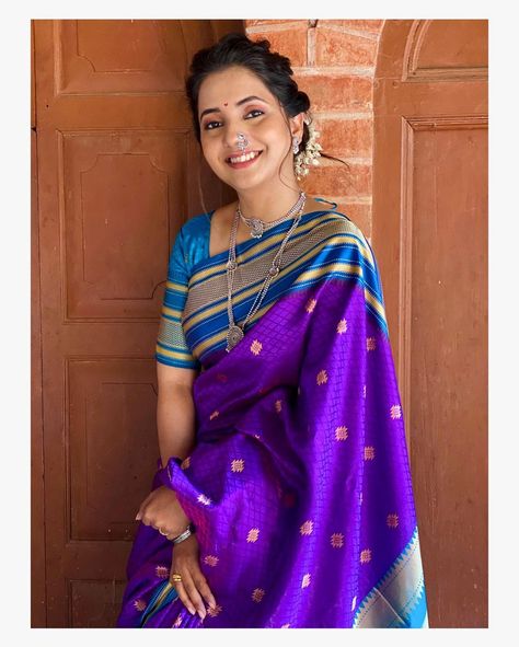 Marathi Mulgi Look, Simple Maharashtrian Look In Saree, Marathi Actress In Saree, Marathi Look Saree, Sayli Sanjeev, Saree Wrapping, Sayali Sanjeev, Marathi Look, Maharashtrian Look