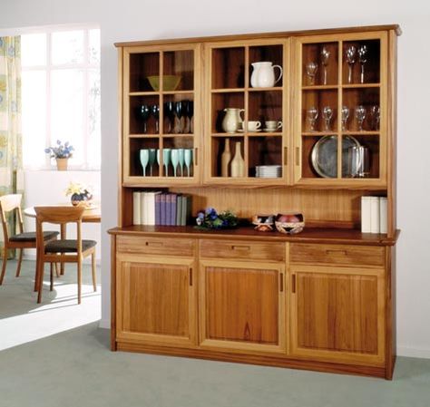 China Cabinet: Home & Kitchen Dining Room Cabinet Decor, Kitchen Crockery Unit Design, Room Cupboard Design, Dining Room Display, Dining Room Cupboards, Beach Dining Room, Crockery Cabinet Design, Rustic Apartment Decor, Dining Room Storage Cabinet